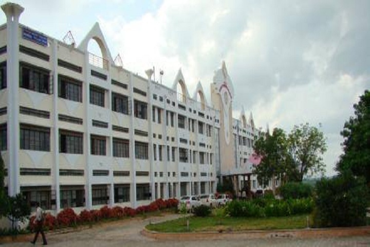https://cache.careers360.mobi/media/colleges/social-media/media-gallery/26630/2019/10/24/Campus View of Shri Vithal Education and Research Institutes College of Engineering Polytechnic Pandharpur_Campus View.jpg